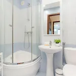 Bright & Cozy In The City Center By Renters Appartement *